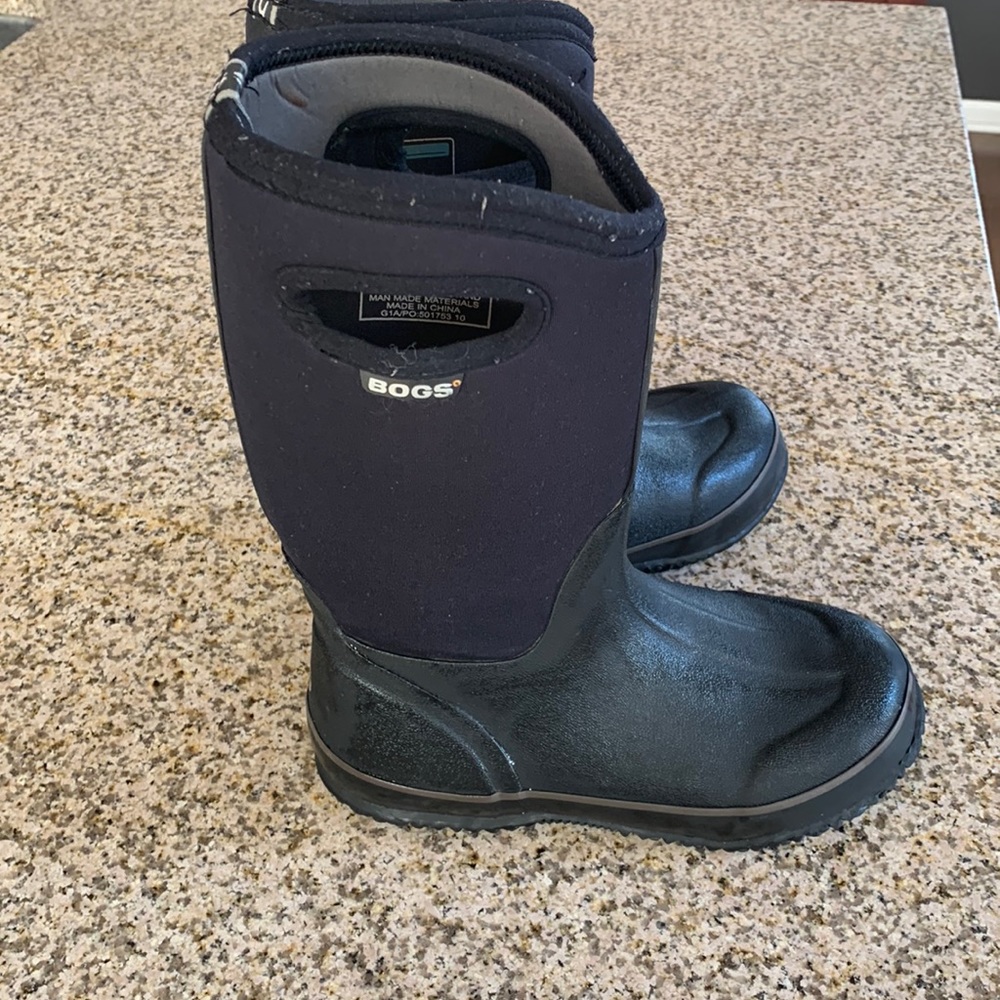 BOGS Kids’ Classic High Handles Winter Boots, size 4